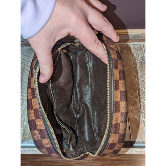 Louis Vuitton Damier Ebene Toiletry Bag 25 - Picture 9 of 12
